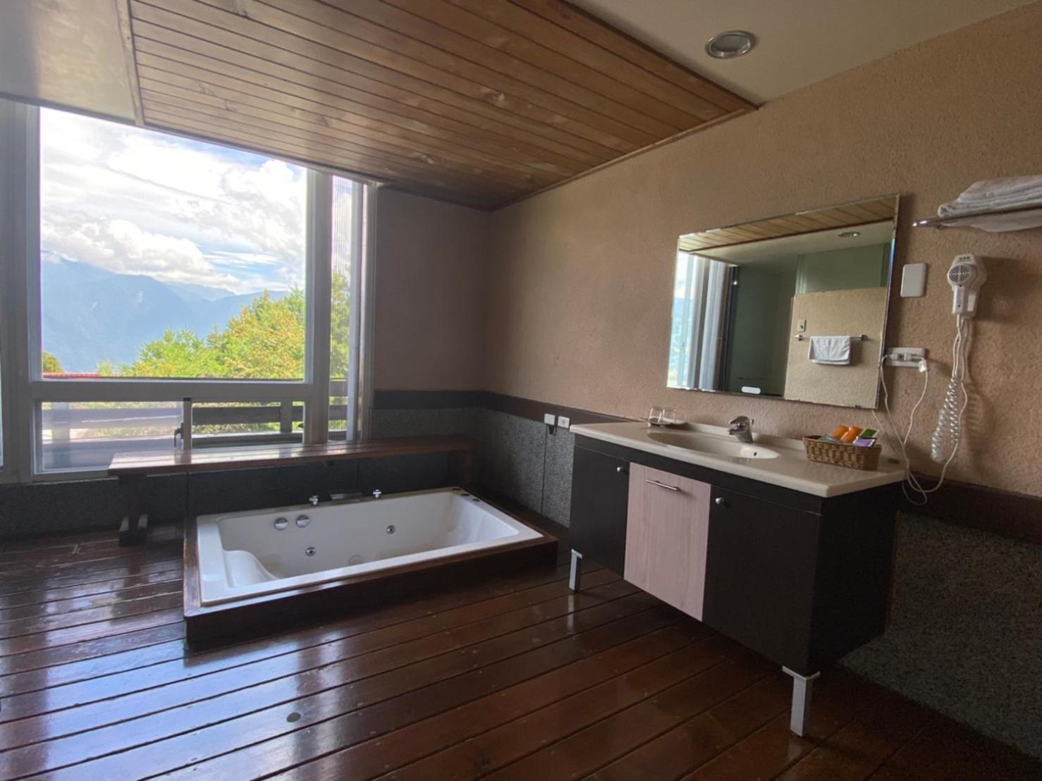 Ailiga Travel Villa Renai Quarto foto